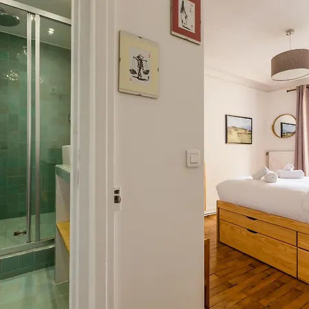 Apartment Veeve - A La Mode In Batignolles