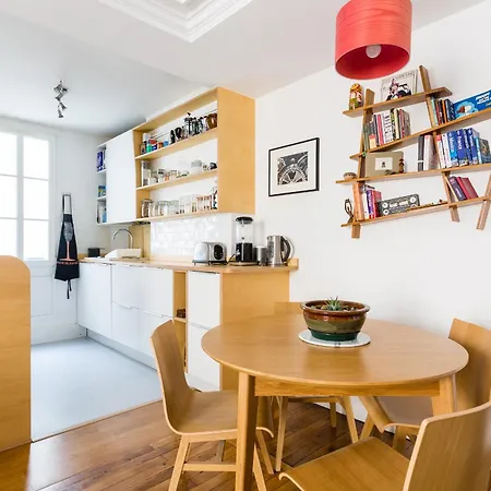 Veeve - A La Mode In Batignolles Apartment Paris